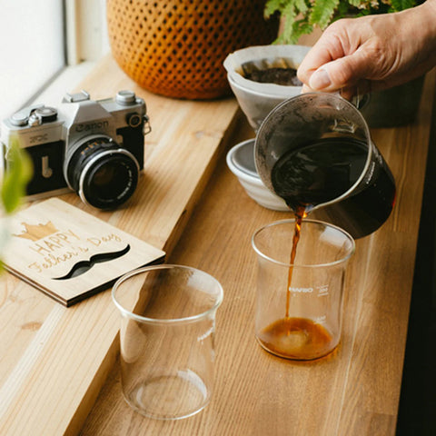 【HARIO】V60石墨灰手沖咖啡套組 600ml 濾杯＋咖啡壺＋濾紙＋量匙 入門組 BVD-3012-GR