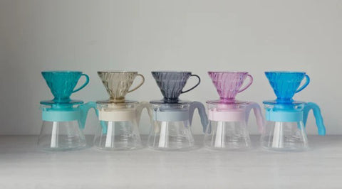 【HARIO】限量套組 樹脂濾杯*1+咖啡壺*1+濾紙40張入*1+量匙*1(自然米/海洋藍/薄荷綠/玫瑰粉/摩登灰)